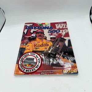 1992 Daytona 500 NASCAR Auto Race Program with Patch